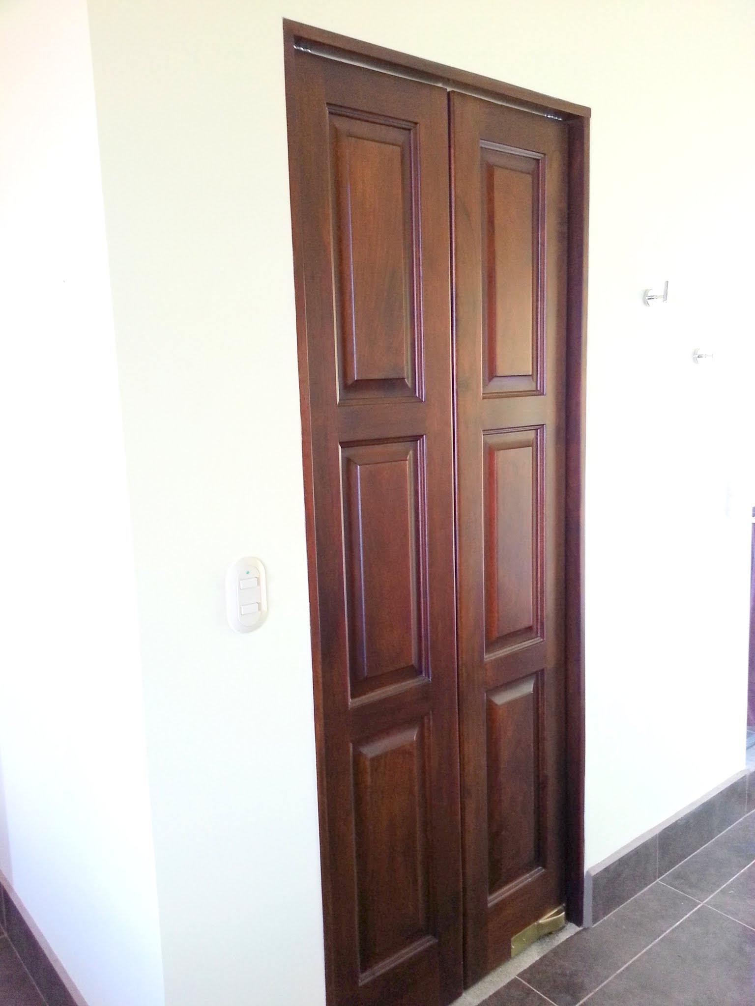 Wood Doors, Custom Furniture Fine Furniture of Sarchí